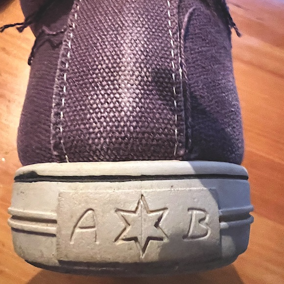 Purple Low Rise Sneakers - Picture 2 of 6